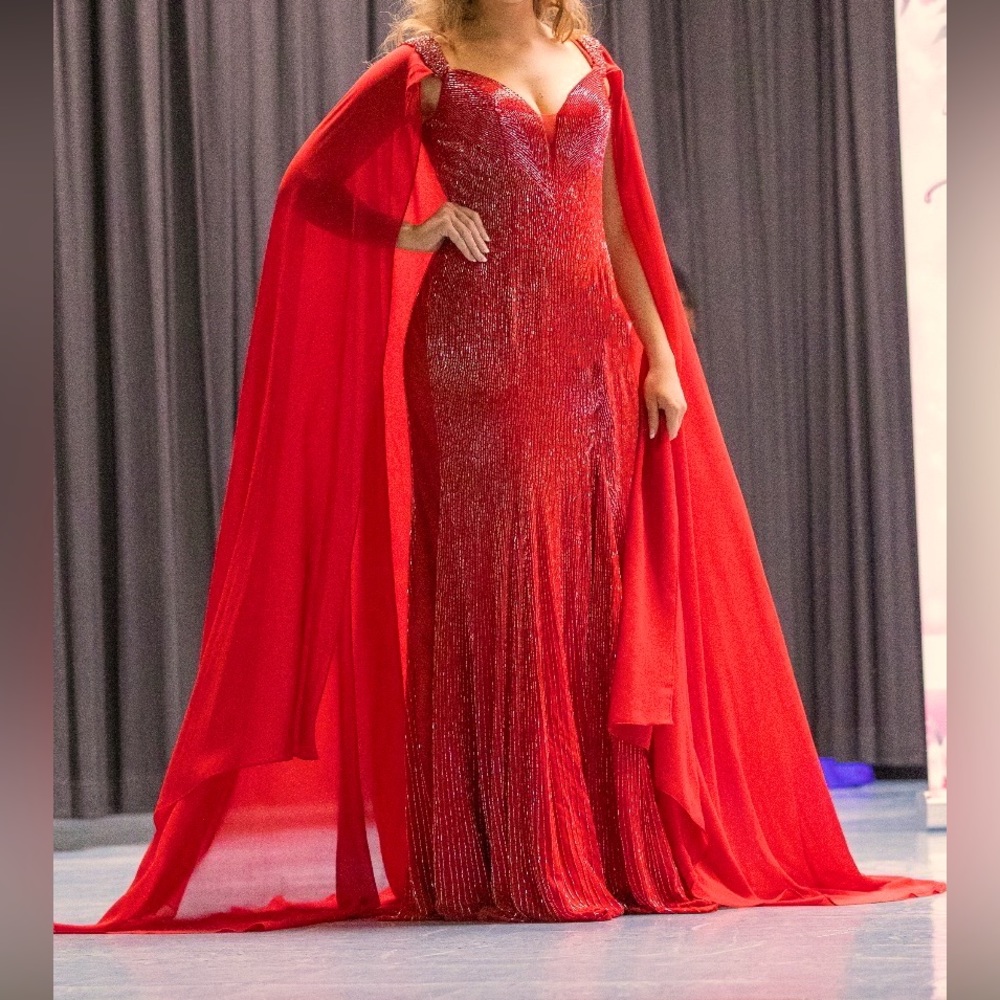 GORGEOUS STUNNING Ruby red custom liquid beading evening gown